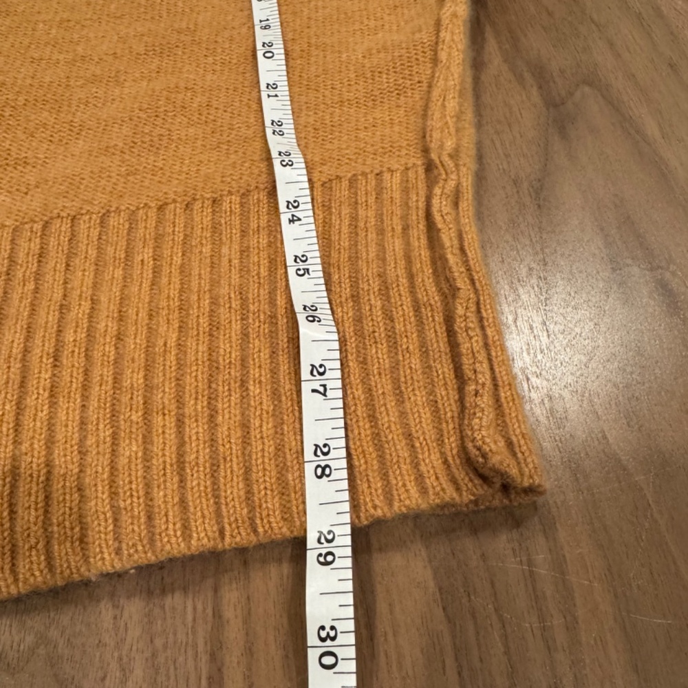 Free People 100% Cashmere Oversized Souchy V-Neck Sweater Camel Orange Size S - Picture 12 of 13